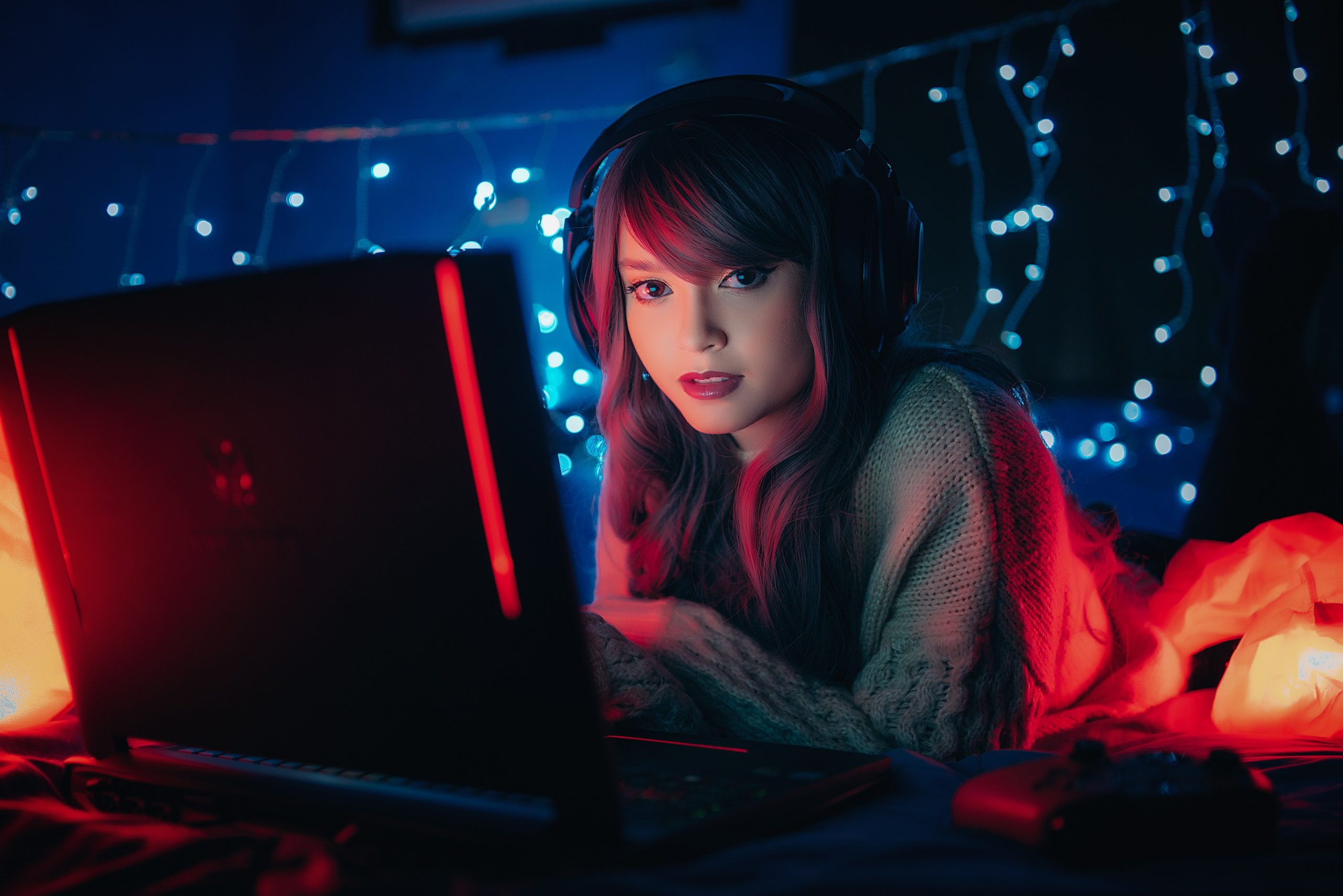 Blonde Gamer Girl